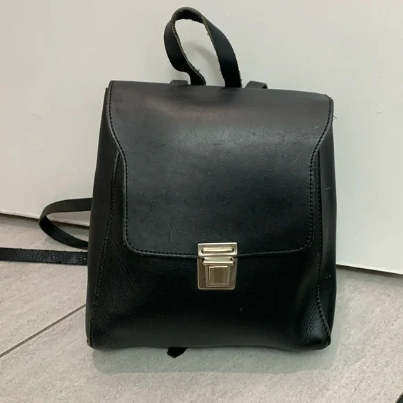 Oscar dela renta - Picture 1 of 4